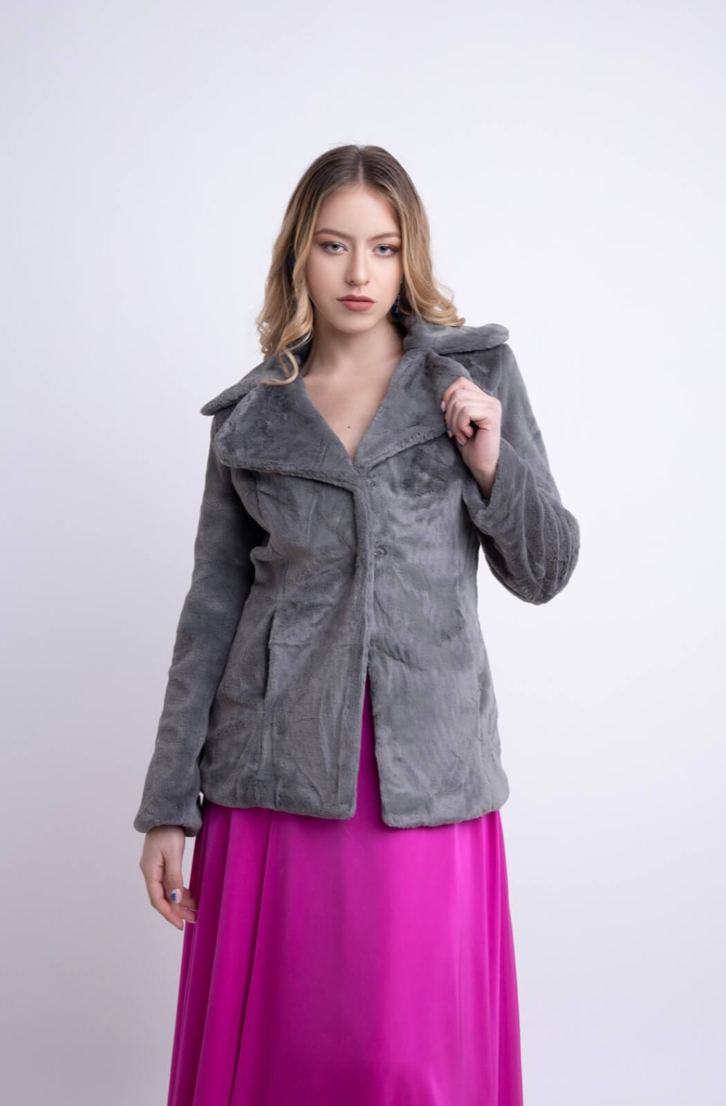 Chaqueta piel gris