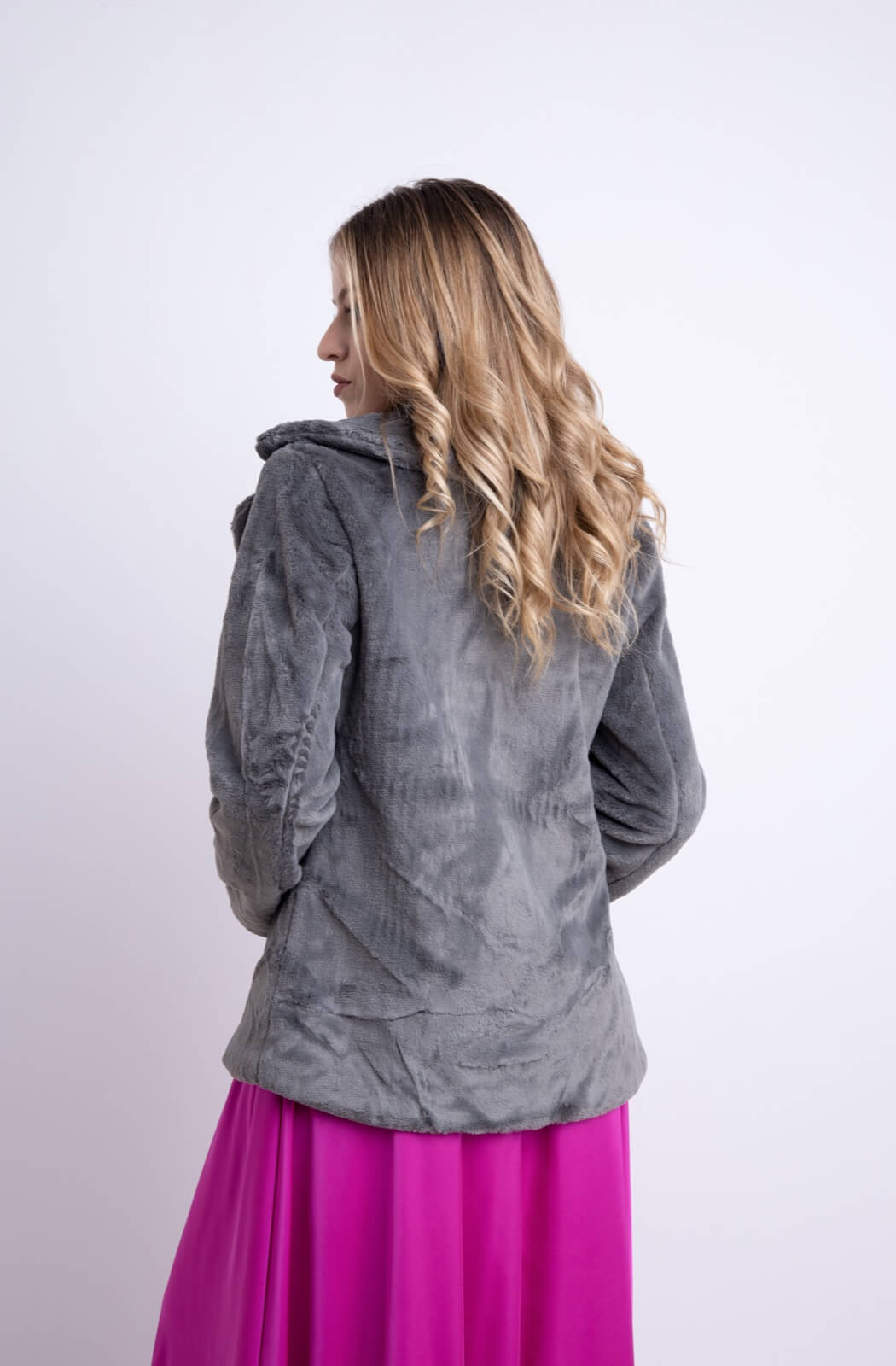 Chaqueta piel gris